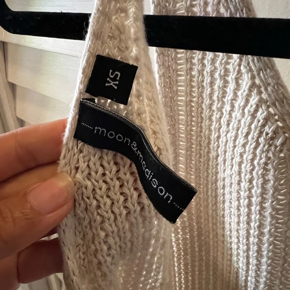 Top - Picture 3 of 3